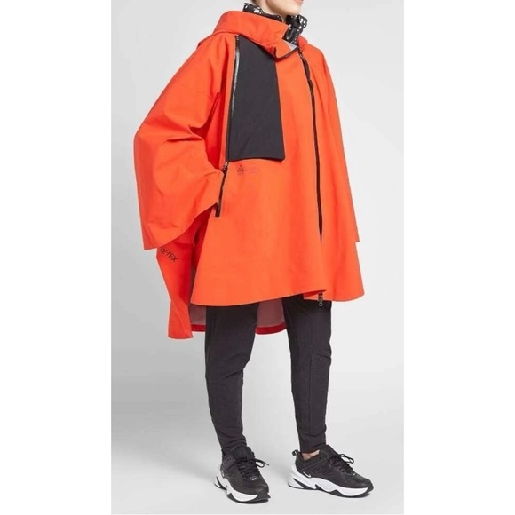 Nike ACG Gore-Tex Poncho - Red Zip Up Lightweight Nylon Hooded Rain Jacket Cape - Picture 2 of 16
